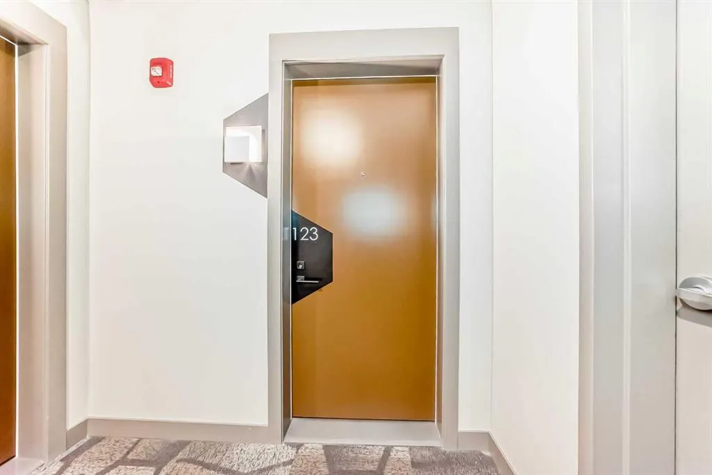 88 9 Street NE, #123