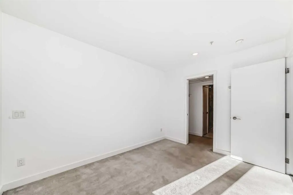 88 9 Street NE, #123