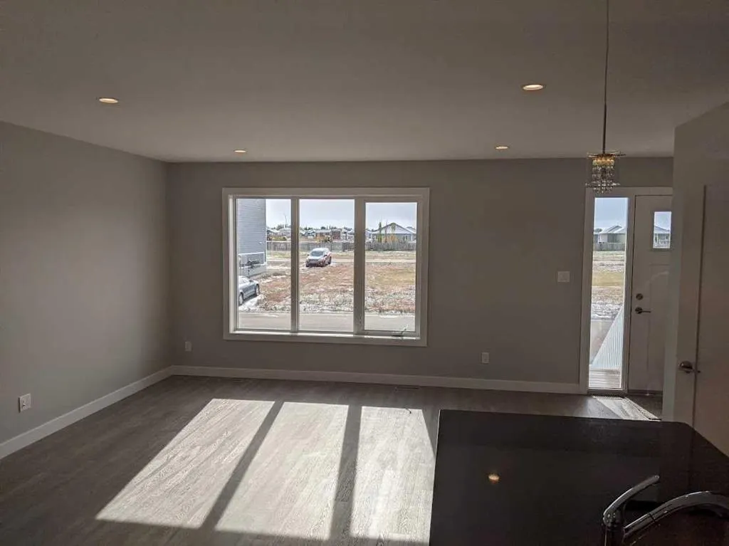 25 & 29 Sage Brush Avenue, #A & B