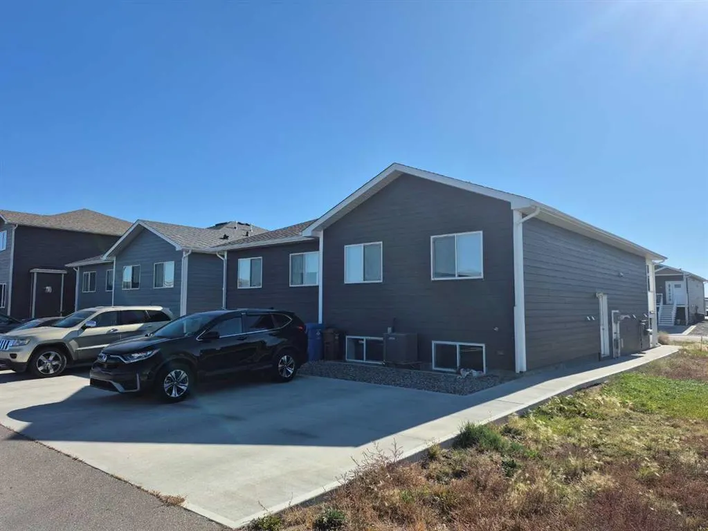 25 & 29 Sage Brush Avenue, #A & B
