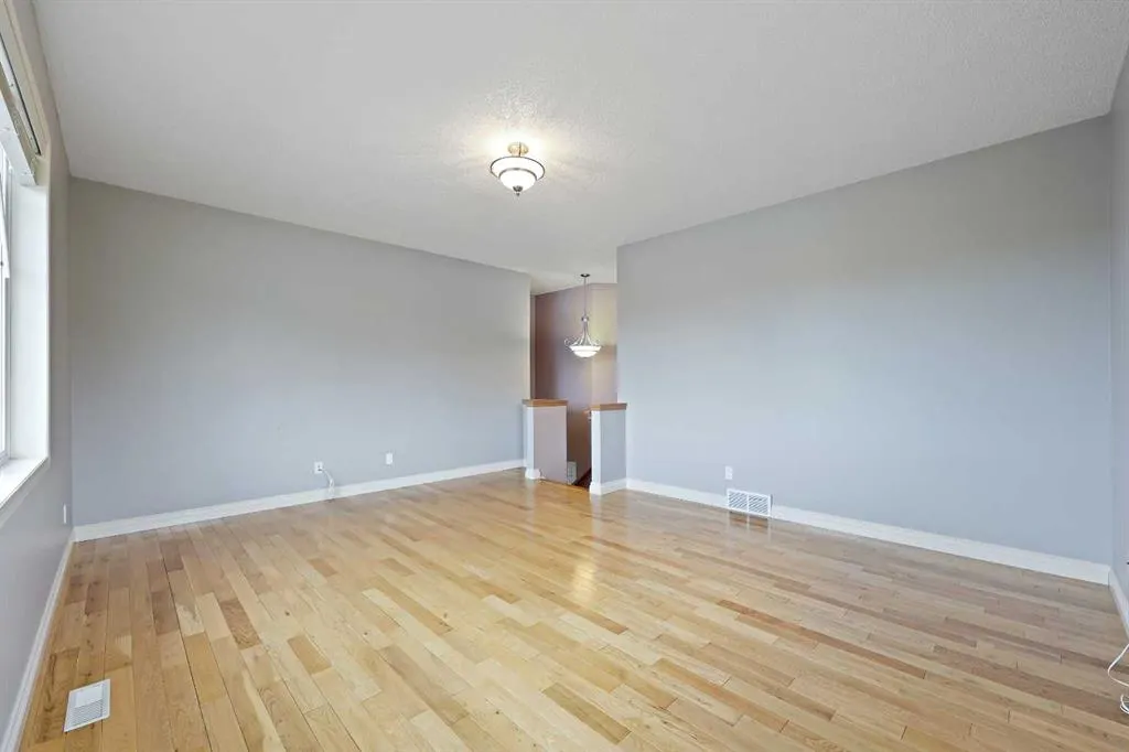 161 Arbour Crest Road NW