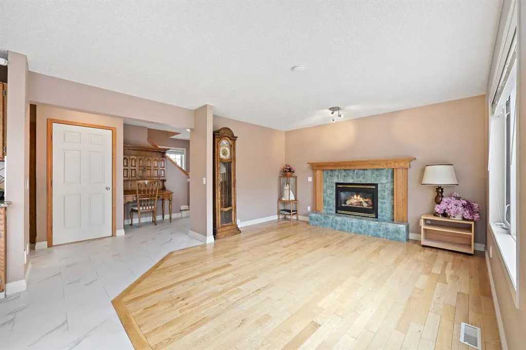 161 Arbour Crest Road NW