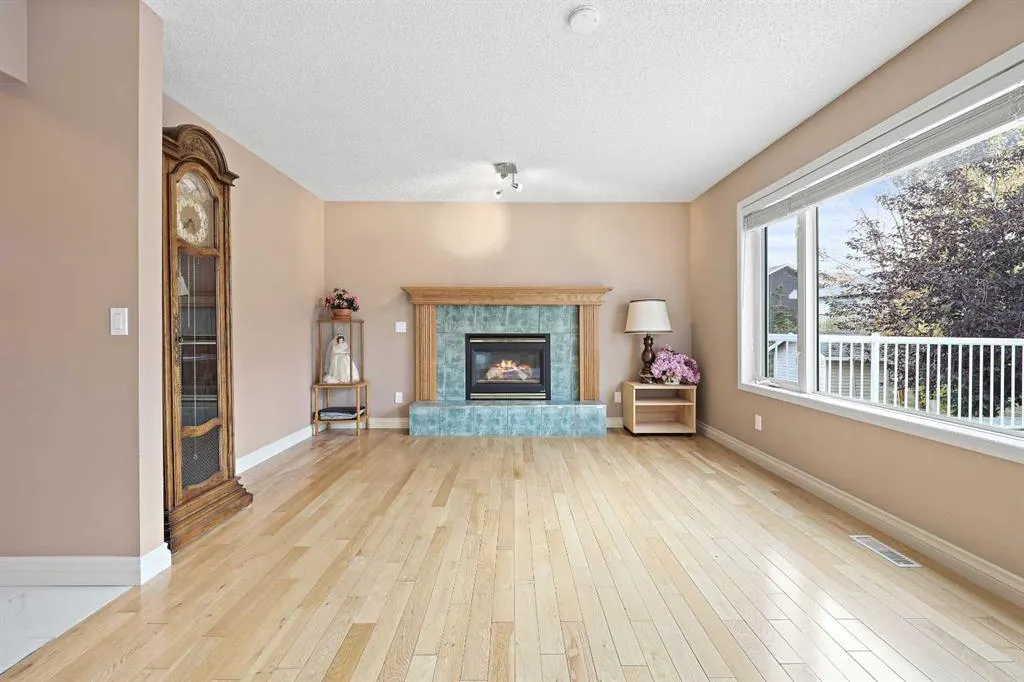 161 Arbour Crest Road NW