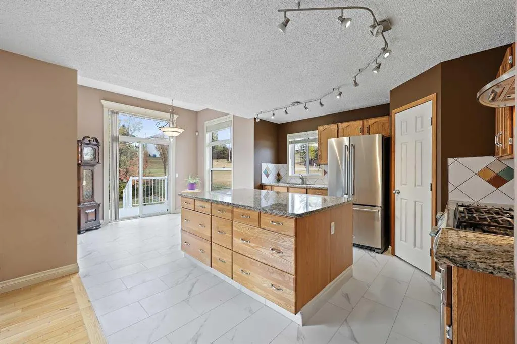 161 Arbour Crest Road NW