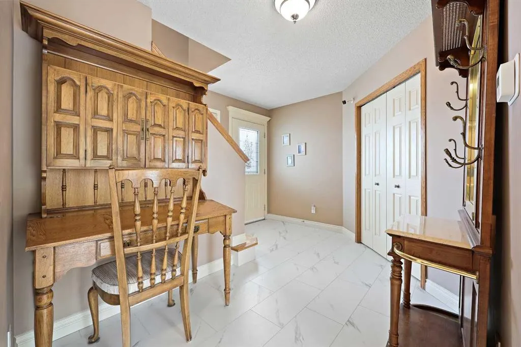 161 Arbour Crest Road NW