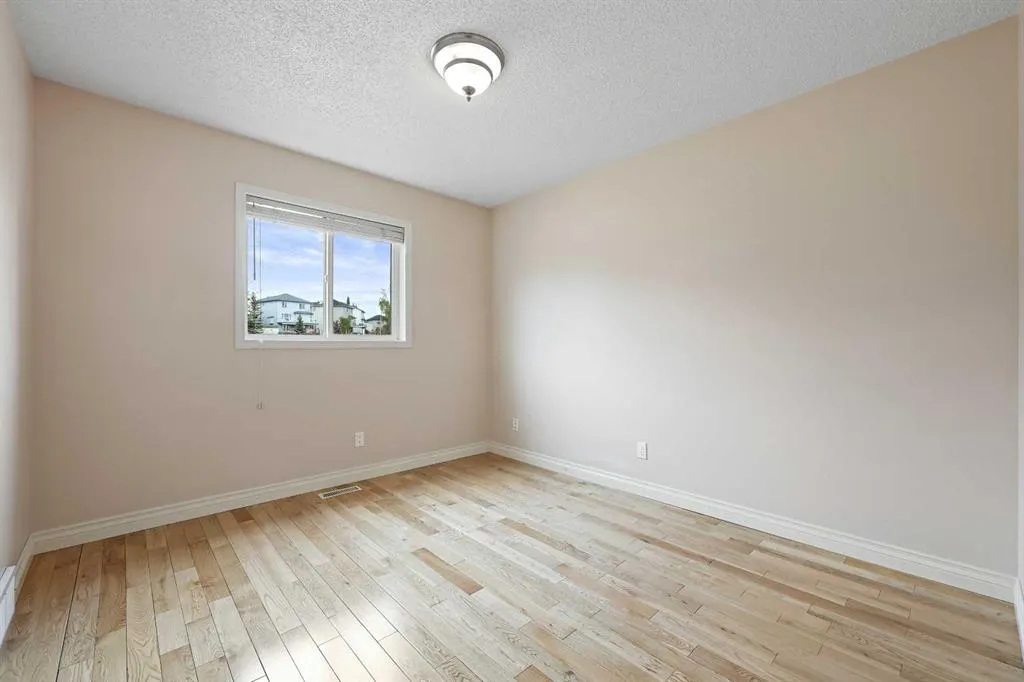 161 Arbour Crest Road NW