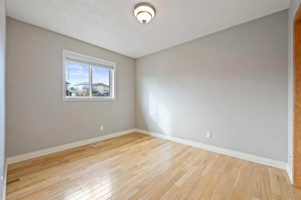 161 Arbour Crest Road NW