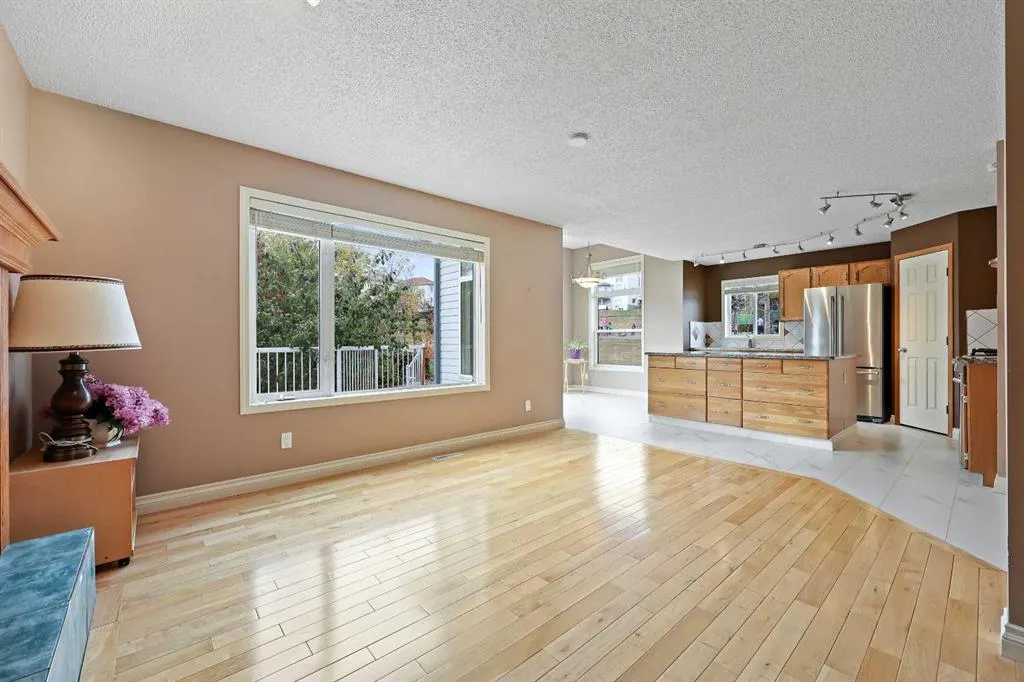 161 Arbour Crest Road NW