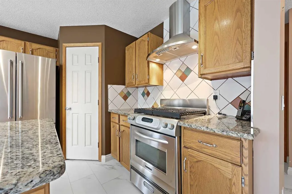 161 Arbour Crest Road NW