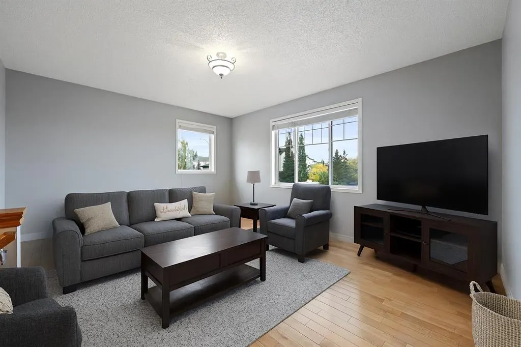 161 Arbour Crest Road NW