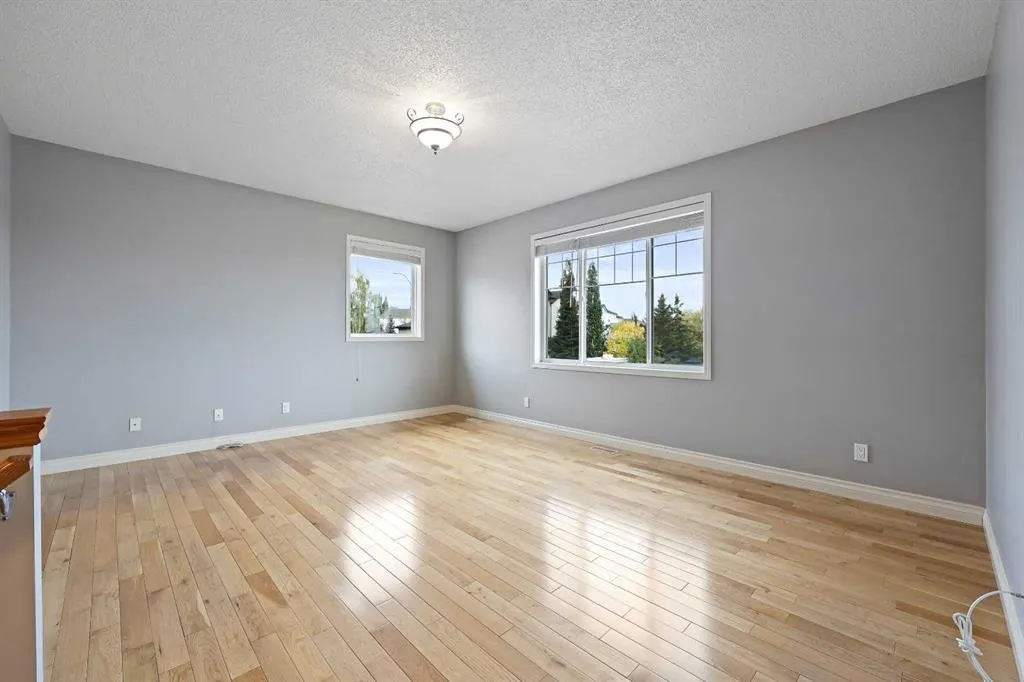 161 Arbour Crest Road NW