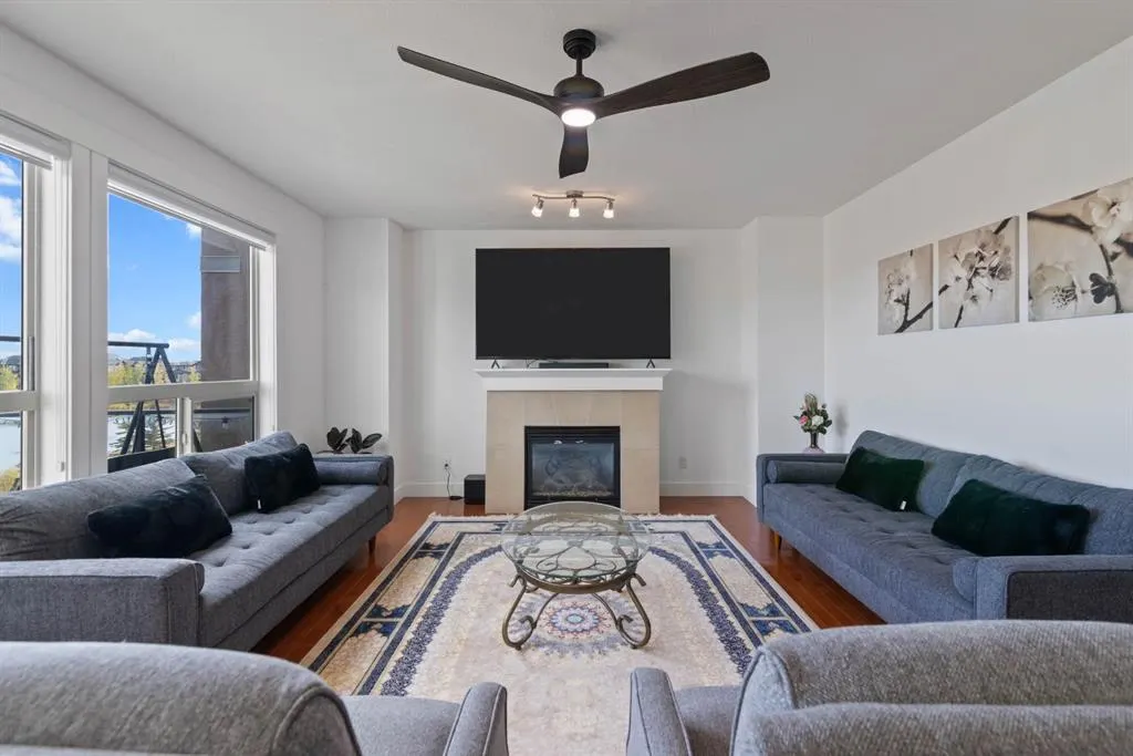 322 kinniburgh Boulevard