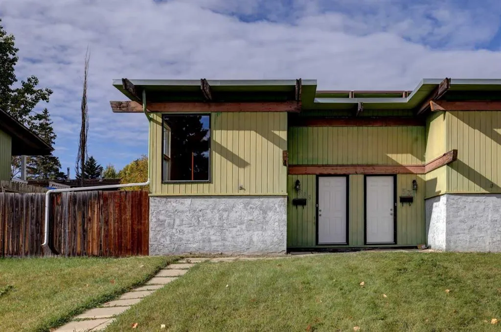 529 Sabrina Road SW