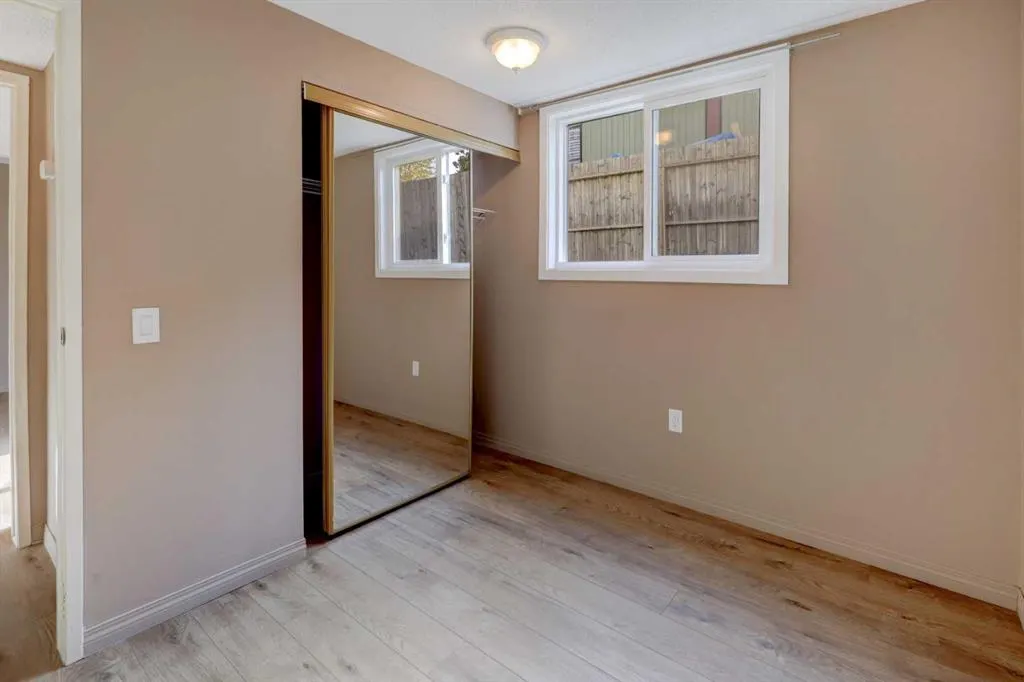 529 Sabrina Road SW