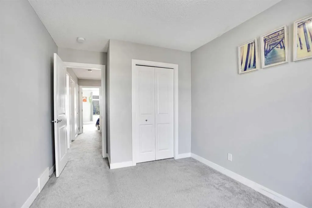 1322 walden Drive SE