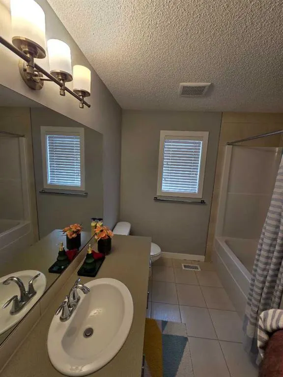 1322 walden Drive SE