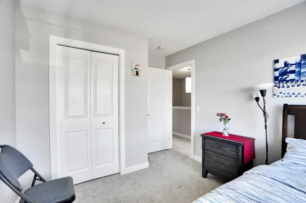 1322 walden Drive SE