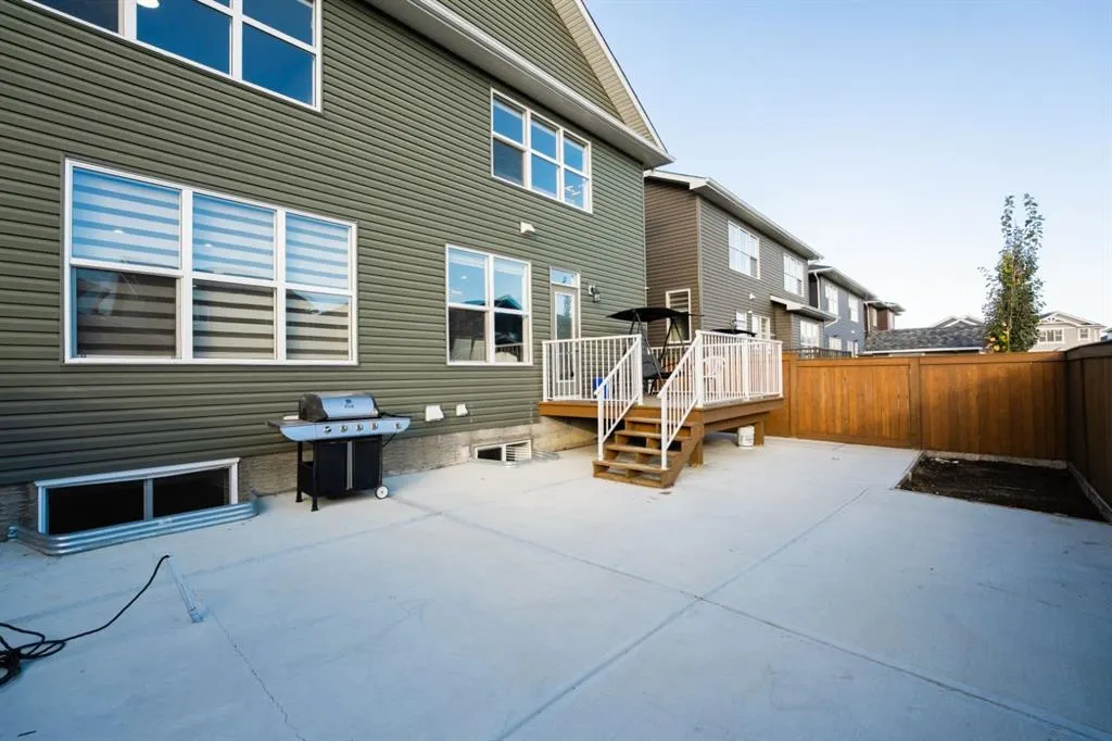 82 Red Sky Road NE