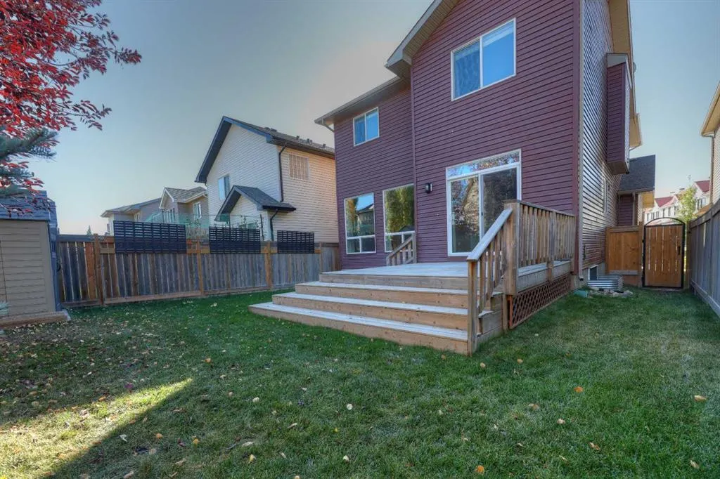 8903 Royal Oak Way NW