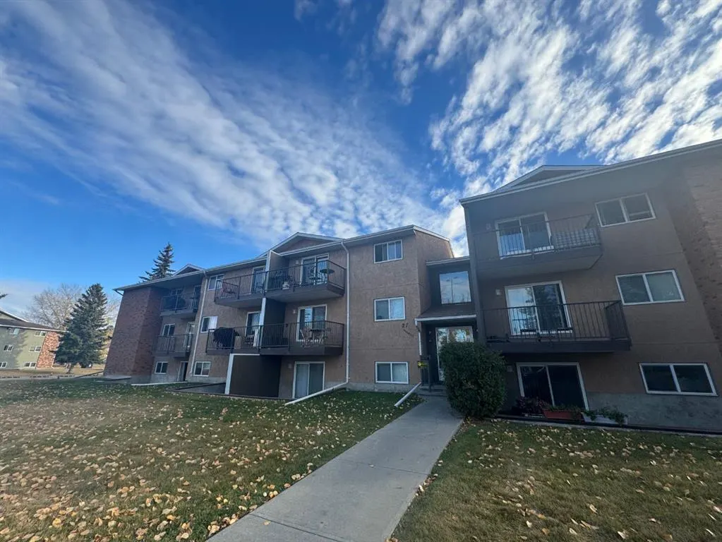 27 Bennett Street, #106