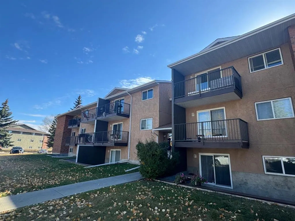 27 Bennett Street, #106