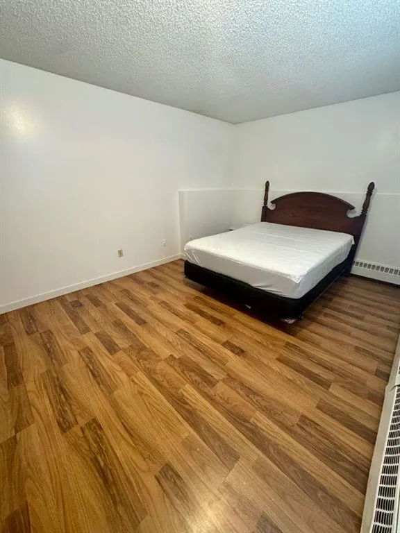 27 Bennett Street, #106