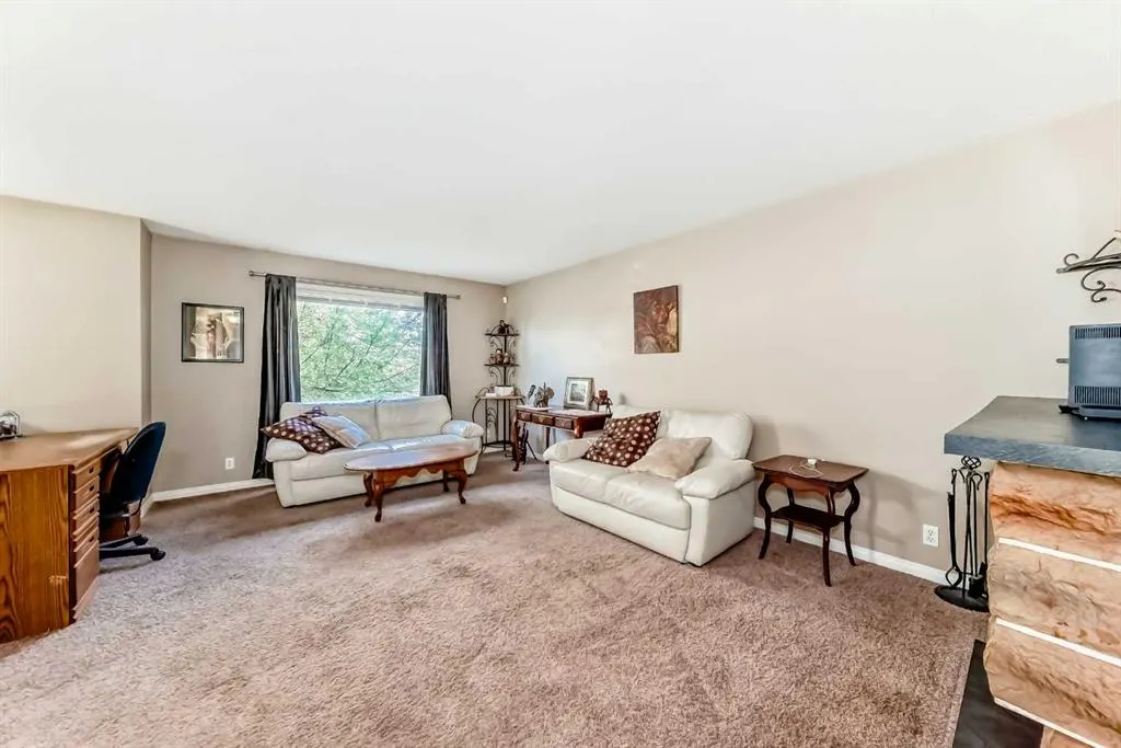 1 Eline Street, #B