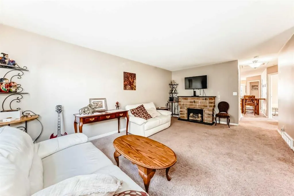 1 Eline Street, #B
