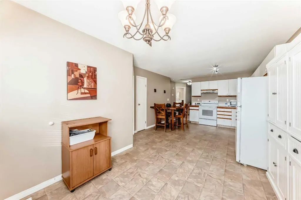 1 Eline Street, #B