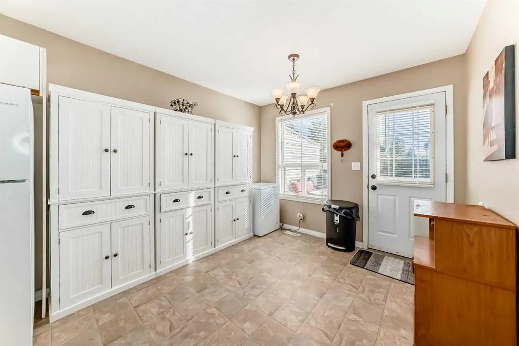 1 Eline Street, #B
