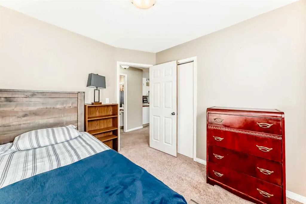 1 Eline Street, #B