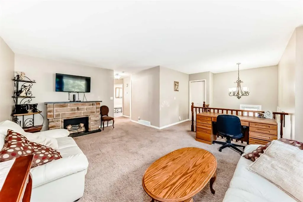 1 Eline Street, #B