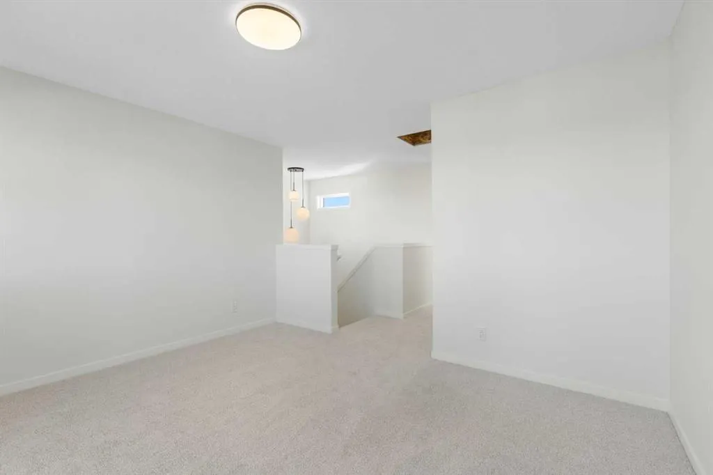 17 Marmot Passage NW