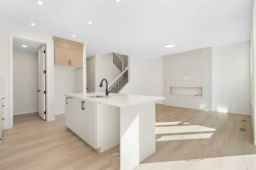 17 Marmot Passage NW