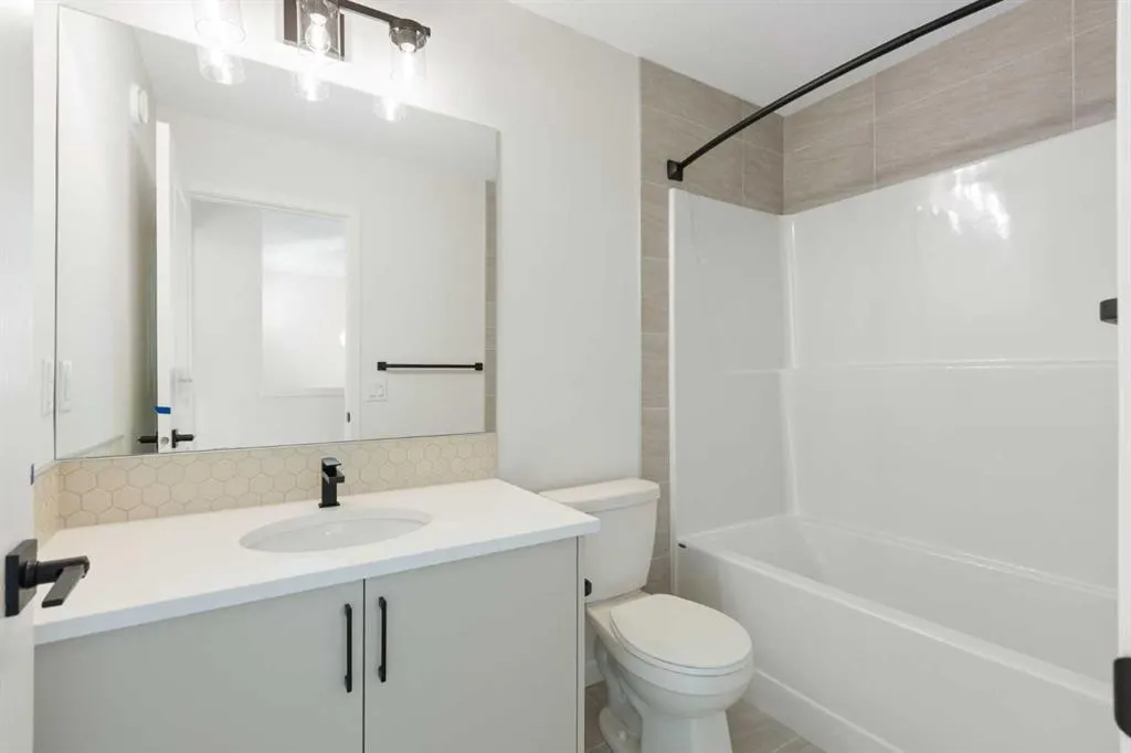 17 Marmot Passage NW