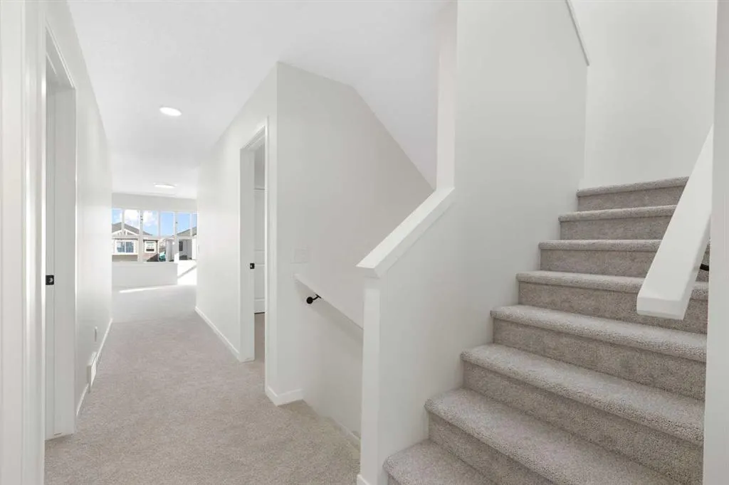 17 Marmot Passage NW