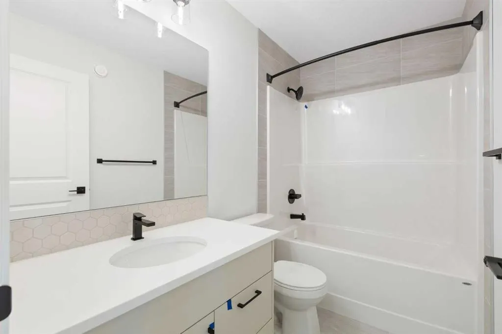 17 Marmot Passage NW