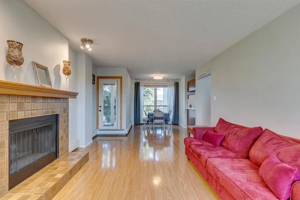 860 Midridge Drive SE, #121