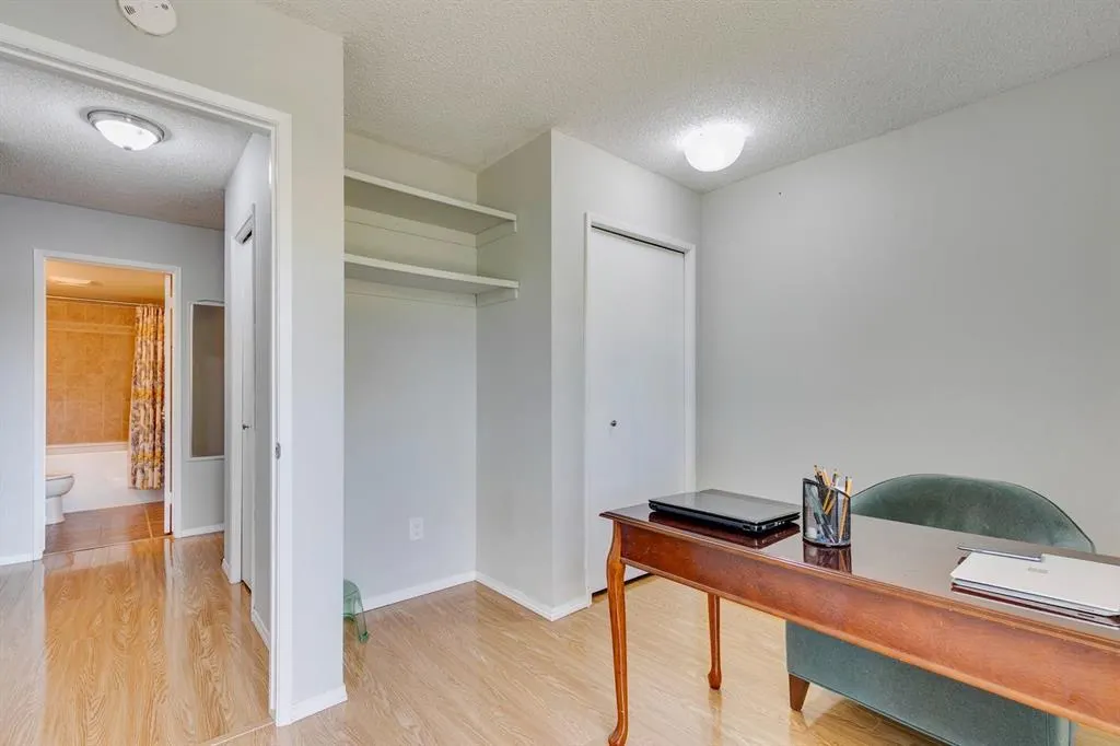 860 Midridge Drive SE, #121