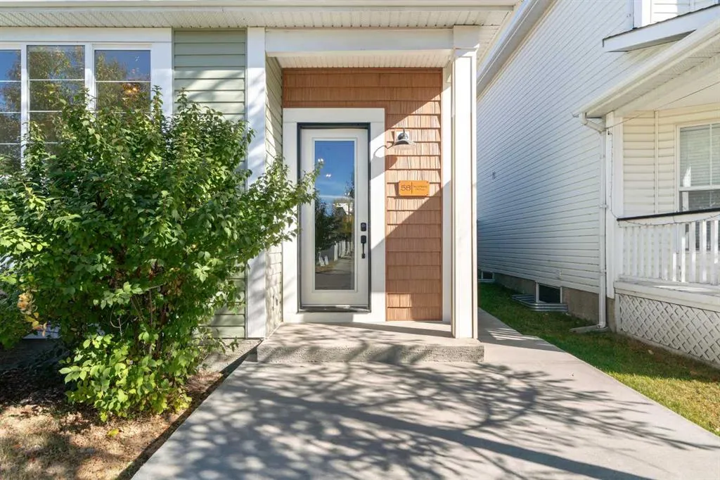 56 Inverness Grove SE