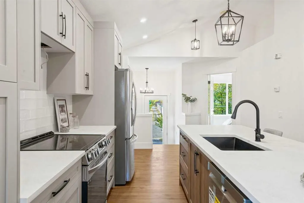 56 Inverness Grove SE