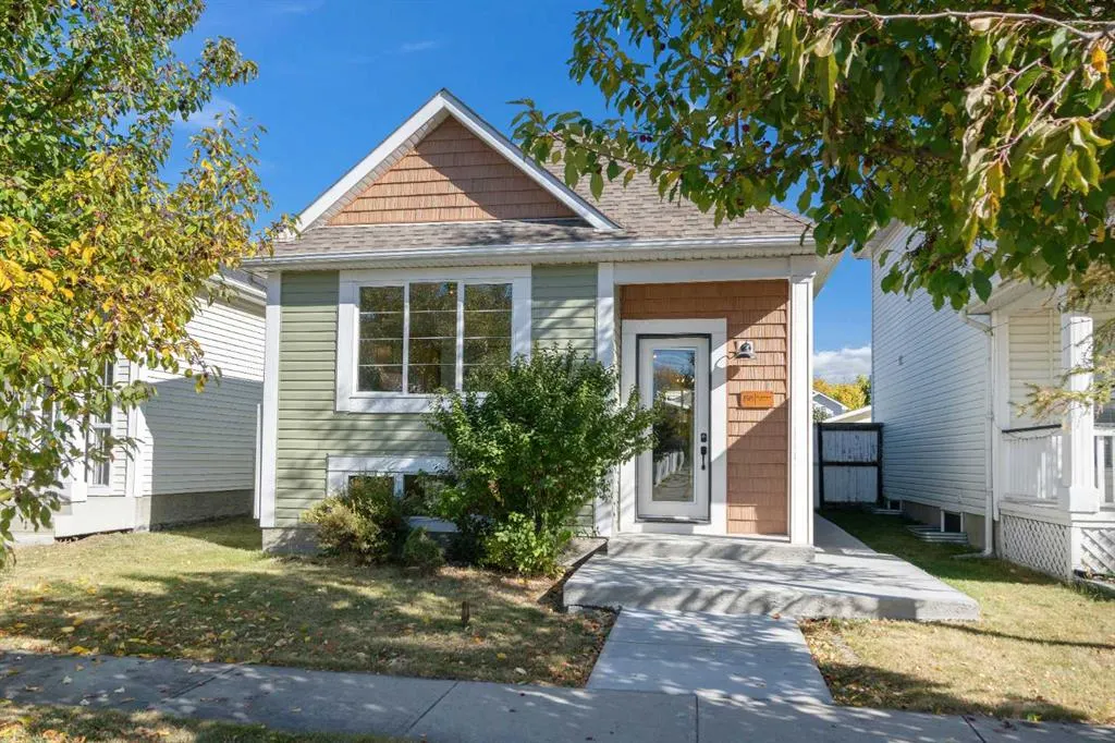 56 Inverness Grove SE