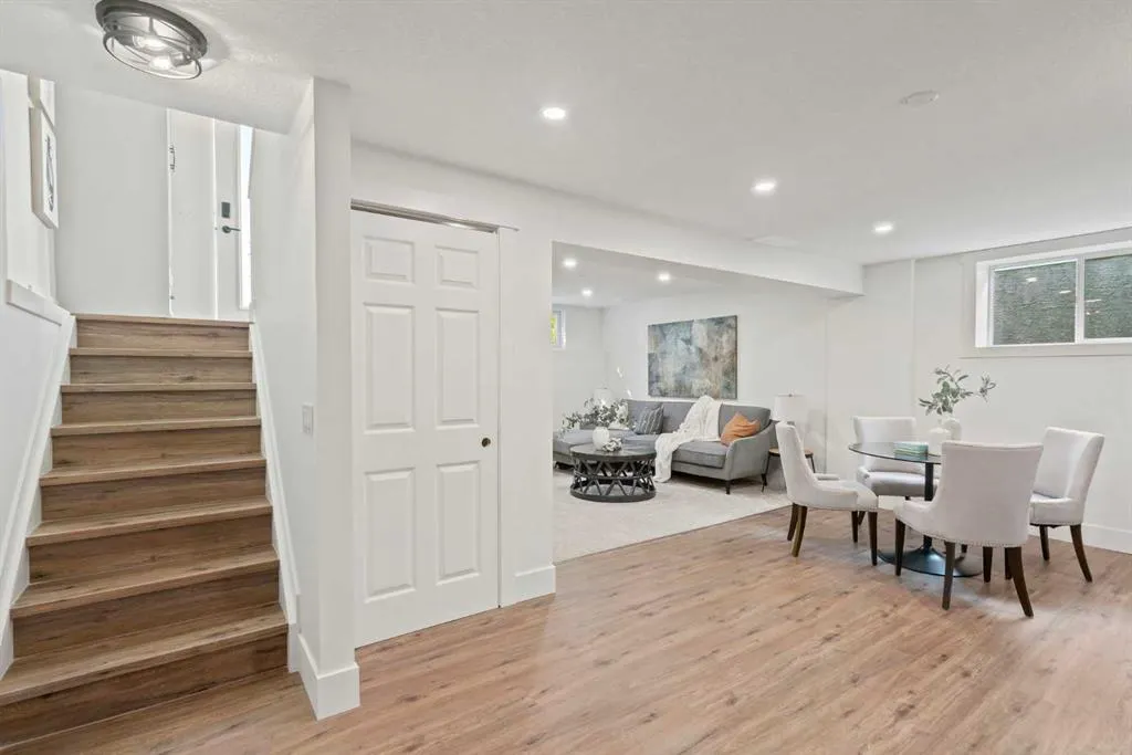 56 Inverness Grove SE