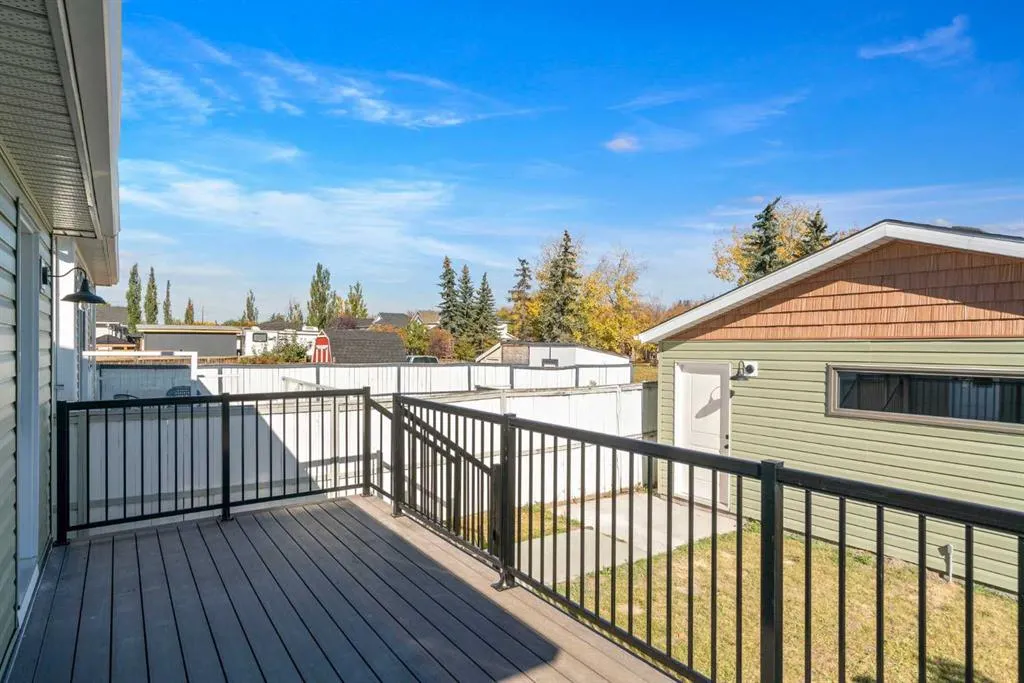 56 Inverness Grove SE