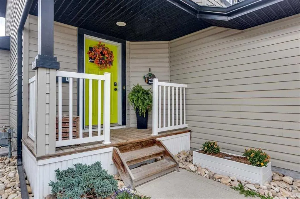 6308 60 Street Close