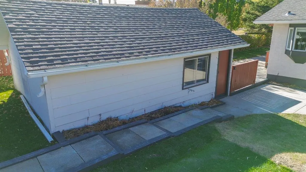 7 Stirling Close