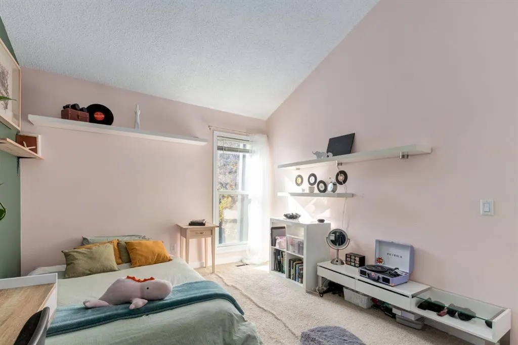 80 Brae Glen Lane SW