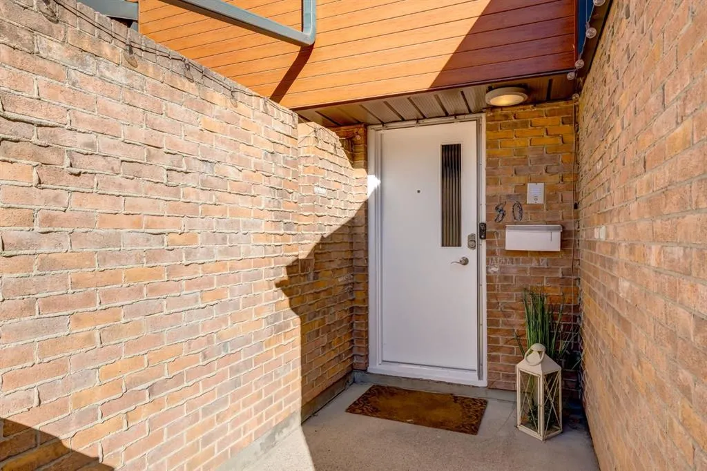 80 Brae Glen Lane SW