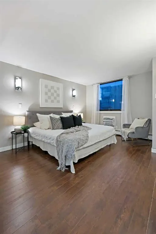 215 14 Avenue SW, #404