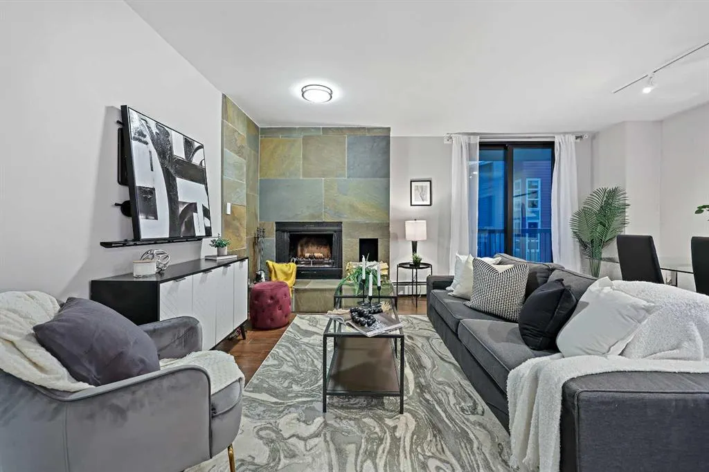 215 14 Avenue SW, #404